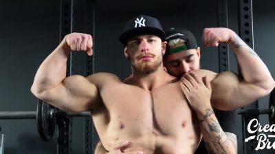 Tattooed Casey Cooper Worships Matt Luscious Armpit - drtuber