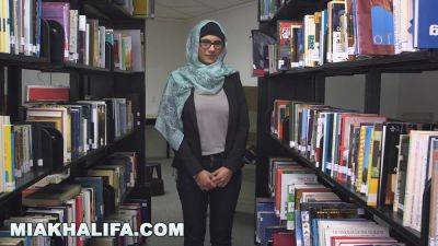 Mia - Mia Khalifa - Lebanese curvy queen Mia Khalifa strips & flaunts her big ass & bubble butt in library - sexu.com - Lebanon