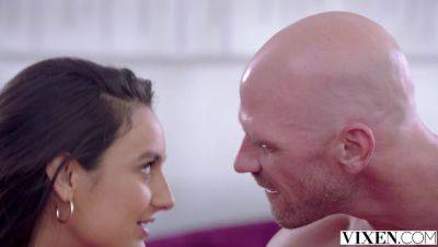 Eliza Ibarra - Gina Valentina - Johnny Sins - West Coast Dreaming - porntry.com