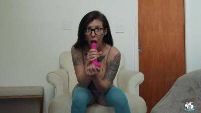 Alt Girl With Glasses And High Socks Sucks And Fucks Dildo - porntry.com